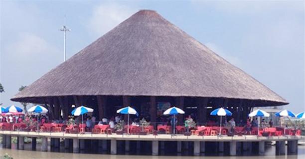 Ngày 2/8, tại dự án Làng sen Việt Nam (Long An) do Công ty Phuc Khang Corporation làm chủ đầu tư, Tổ chức kỷ lục Việt Nam đã xác lập kỷ lục 