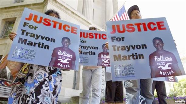 Nước Mỹ luôn tự hào là quốc gia dân chủ nhân quyền và có không ít kẻ buôn thần bán thánh, khoác áo dân chủ nhân quyền tại Việt Nam thường lấy đó làm hình mẫu lý tưởng để kêu gào, đòi hỏi nhà nước Việt Nam phải học theo cách tự do nhân quyền của Mỹ ...