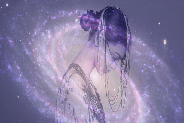 Bởi vì 'Có thờ có thiêng, có kiêng có lành'.