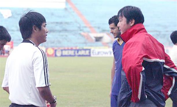 Chuyên gia Vũ Mạnh Hải tin rằng với tình thế hiện tại, chọn một HLV nội ngồi vào ghế nóng của ĐT Việt Nam và U23 Việt Nam là hợp lý.