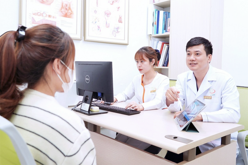 Vợ chồng tôi có nhu cầu quan hệ trên 5 lần một tuần, nhưng lo ham muốn quá mức có hại sức khỏe, gây suy thận, thậm chí tổn thọ?