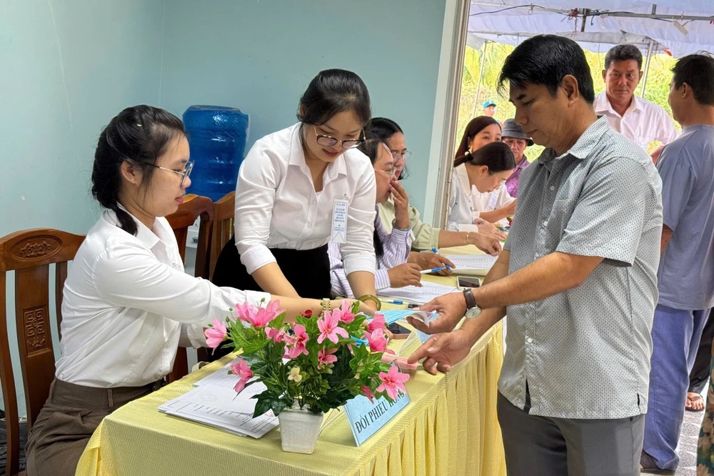 Thủ tướng yêu cầu các địa phương kiện toàn chủ tịch, phó chủ tịch HĐND và UBND các cấp ngay sau bầu cử.